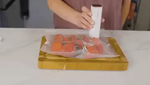 This Pepper-Grinder-Size Sealer Keeps Food Fresh 5X Longer (and Pays for Itself)